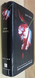 New Moon (Twilight Saga #2) 1st Edition