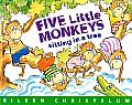 En Un Arbol Estan Los Cinco Monitos/ Five Little Monkeys Sitting in a Tree