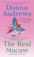 The Real Macaw (Meg Langslow Mysteries)