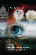 Endangered: A Zoo Mystery (Large Print) (Zoo Mysteries)