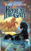 Piper At The Gate (Heavenly Horse #2)