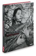 Marina Abramovic: The Artist Is Present [With CD (Audio)]