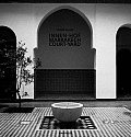 Courtyards of Marrakech/Innen-Hof in Marrakesch: The Living Presence of Islamic History/Islamische Geschichte ALS Gegenwart